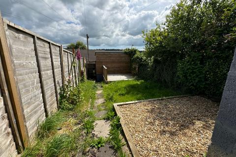 3 bedroom terraced house to rent, Park Place, Bargoed, CF81