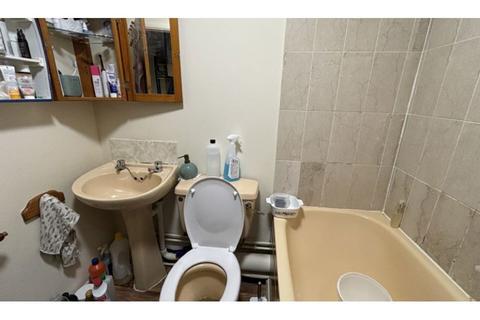 1 bedroom flat for sale, 37 Springside Court, Josephs Road, Guildford, Surrey, GU1 1BT