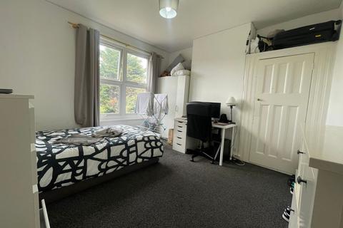 1 bedroom flat to rent, Belsize Avenue, Palmers Green