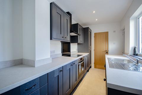 72 Beach Road, Hartford, Northwich, CW8 3AD