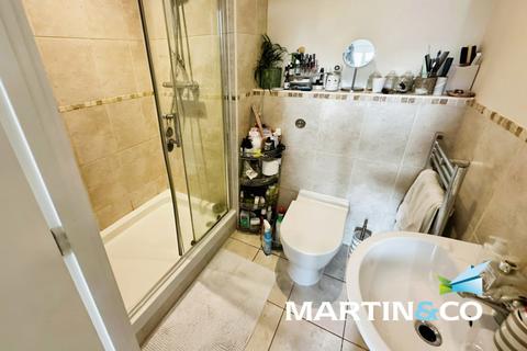 2 bedroom apartment for sale, Chantry Waters, West Yorkshire WF1