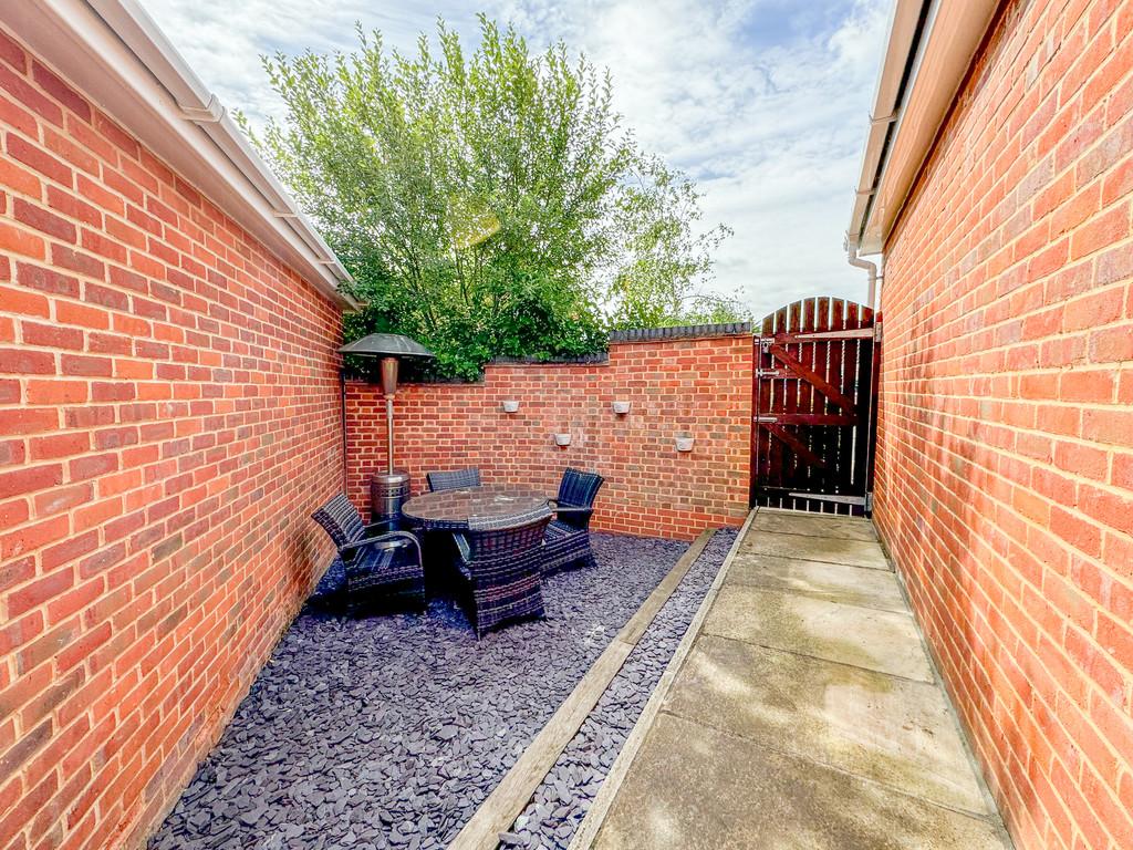 Side patio