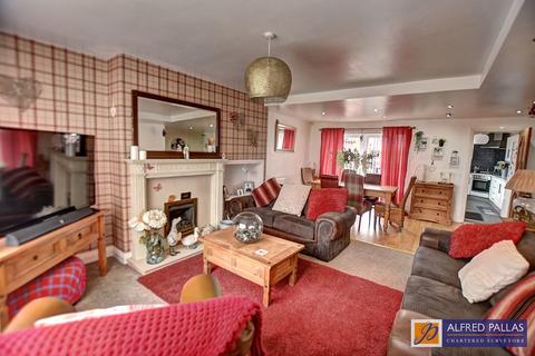 3 bedroom terraced house for sale, Bathgate Avenue, Town End Farm