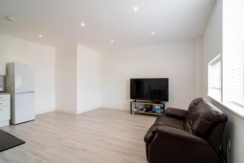 2 bedroom apartment for sale, The Square, Aylesbury, HP19