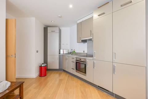 2 bedroom flat to rent, Coral Apartments, Limehouse, London, E14