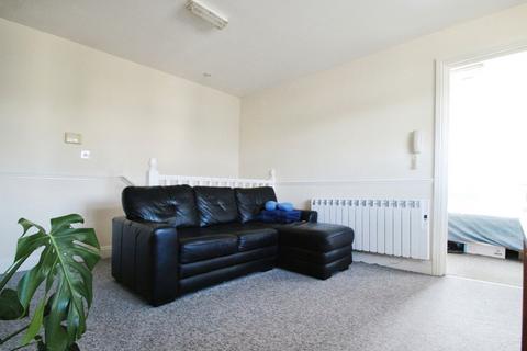1 bedroom maisonette to rent, Ridgefield Road, Cowley