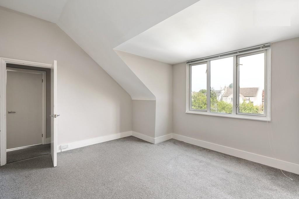 Flat 7, 21 Hove Park Villas 4