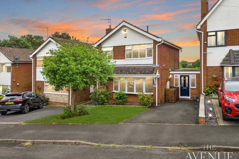 4 bedroom link detached house for sale, Drakes Hill Close, Norton, Stourbridge