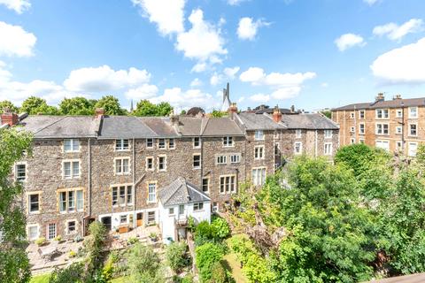 14 Oakfield Grove, Bristol, BS8 2BN