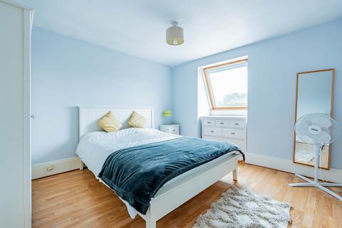 14 Oakfield Grove, Bristol, BS8 2BN