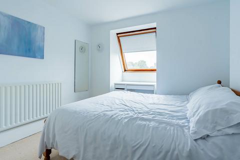 14 Oakfield Grove, Bristol, BS8 2BN