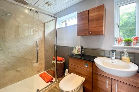 6 Castle View, Honley, Holmfirth, HD9 6EY