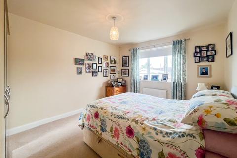 6 Castle View, Honley, Holmfirth, HD9 6EY