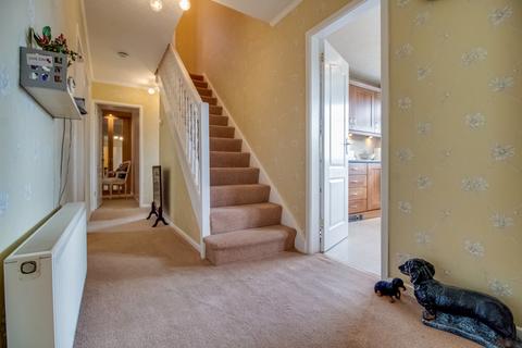 4 bedroom semi-detached house for sale, Woodside View, Holmfirth