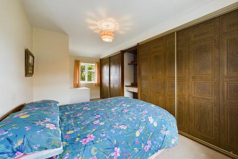 15 Bentley Road, Uttoxeter, ST14 7EF