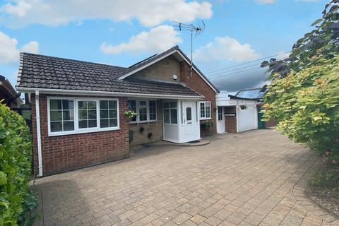 3 bedroom detached house for sale, Willow Close, Upper Tean