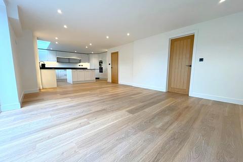 38 Bevere Close, Worcester, WR3 7QH