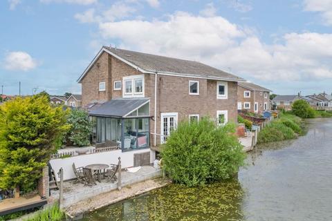 2 bedroom terraced house for sale, Longstone Park, Beadnell, Chathill, Northumberland