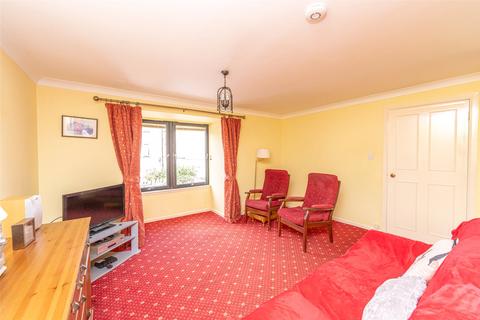 3 bedroom flat for sale, 1/2 Ascot, Gracefield Court, Musselburgh, EH21