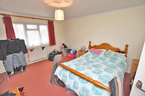 2 bedroom maisonette for sale, 25 Birchington Close , Vinters Park