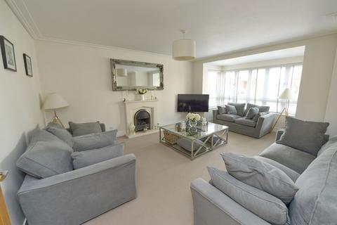 4 bedroom detached house for sale, Willowbourne, Fleet GU51