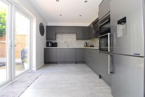 21 Clarendon Road, Walsall, WS4 1AX