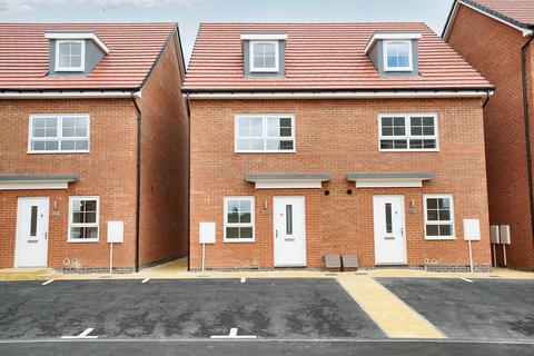4 bedroom house to rent, Hillcrest Road, Nuneaton, Warwickshire, CV10