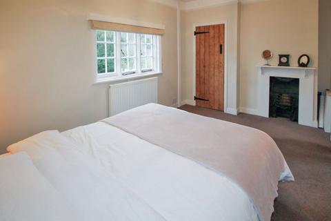 4, Hillside Cottages Blackheath Lane, Blackheath, Guildford, GU4 8QU
