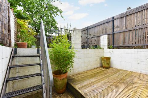 1 bedroom apartment to rent, Brookfield Road, London E9