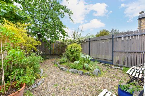 1 bedroom apartment to rent, Brookfield Road, London E9