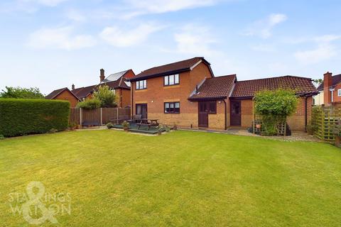 2 Coopers Close, Taverham, Norwich, NR8 6QZ