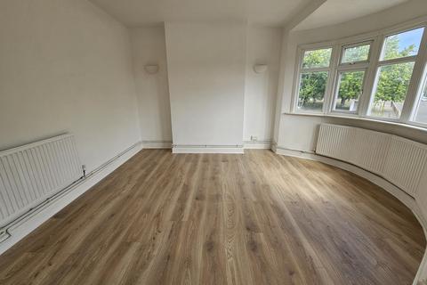 2 bedroom maisonette to rent, Christchurch Avenue, Harrow