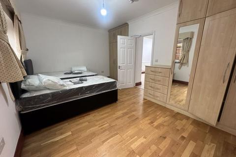 1 bedroom property to rent, Eccleston Road, Ealing, W13