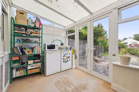 350 Gander Green Lane, Cheam, Sutton, SM3 9QZ