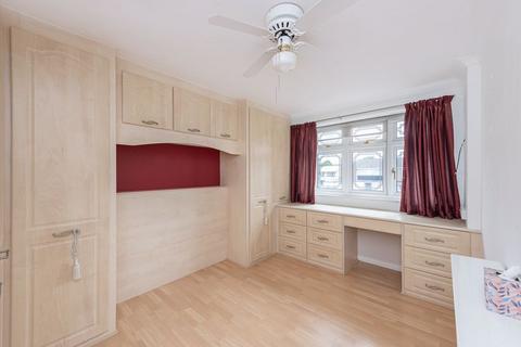 33 Bronte Crescent, Hemel Hempstead, HP2 7NS