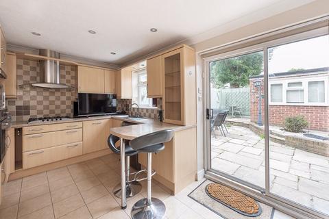 33 Bronte Crescent, Hemel Hempstead, HP2 7NS
