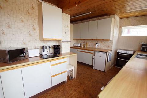 4 bedroom end of terrace house for sale, Tewkesbury Avenue, Gosport PO12