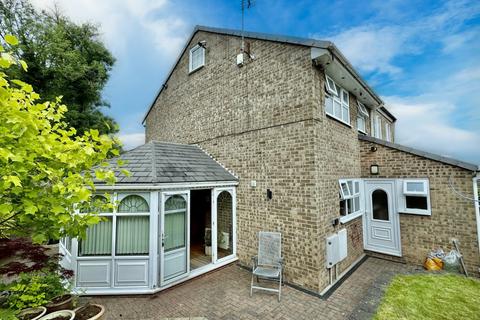 3 bedroom end of terrace house for sale, Kenmore Road, Cleckheaton, BD19