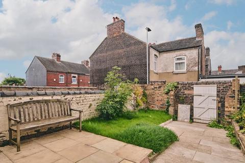 1 bedroom semi-detached house to rent, Moston Street, Stoke-On-Trent