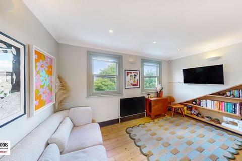 Flat D, 231 Evering Road, London, E5 8AL