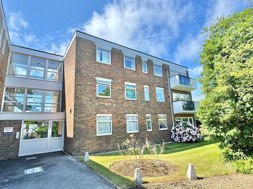 Sea Lane, Rustington 2 bed flat for sale £230,000