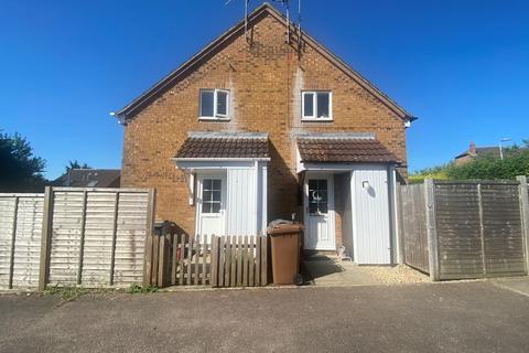 1 bedroom terraced house to rent, Montfitchet Walk, Stevenage SG2