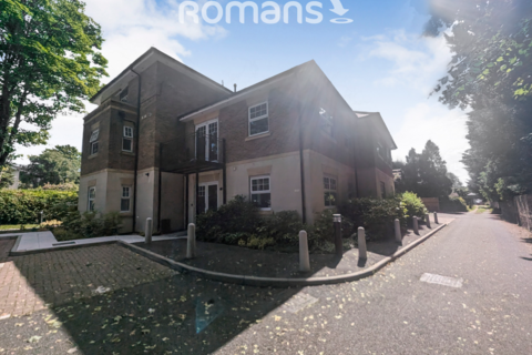 2 bedroom apartment to rent, Gerrards Court