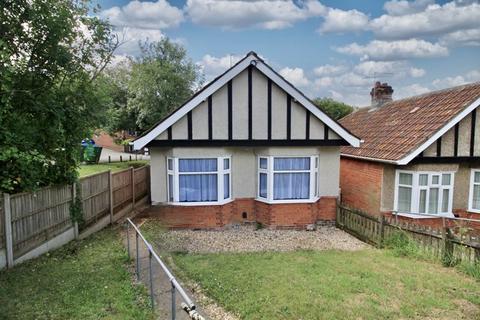 2 bedroom bungalow for sale, Woodmill Lane, Southampton SO18