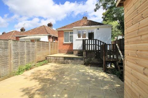 2 bedroom bungalow for sale, Woodmill Lane, Southampton SO18