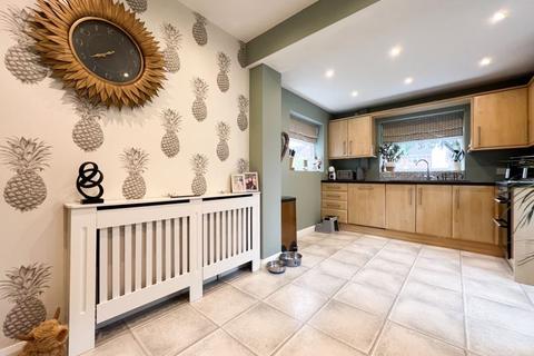 32 Uplands Croft, Werrington, Stoke-on-trent, ST9 0LF