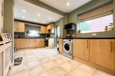 32 Uplands Croft, Werrington, Stoke-on-trent, ST9 0LF