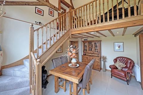 4 bedroom barn conversion for sale, Bridgnorth WV16