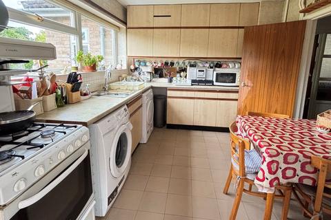 4 bedroom semi-detached house for sale, Cherston Court, Gloucester