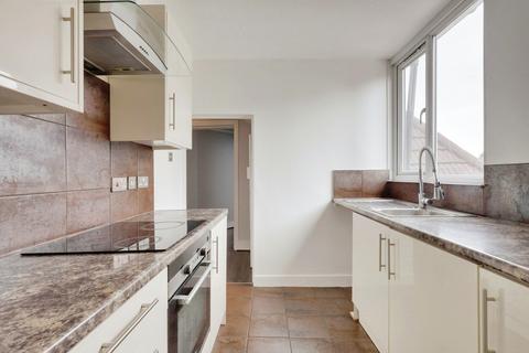 2 bedroom apartment for sale, Kings Road, Westcliff-on-Sea, SS0